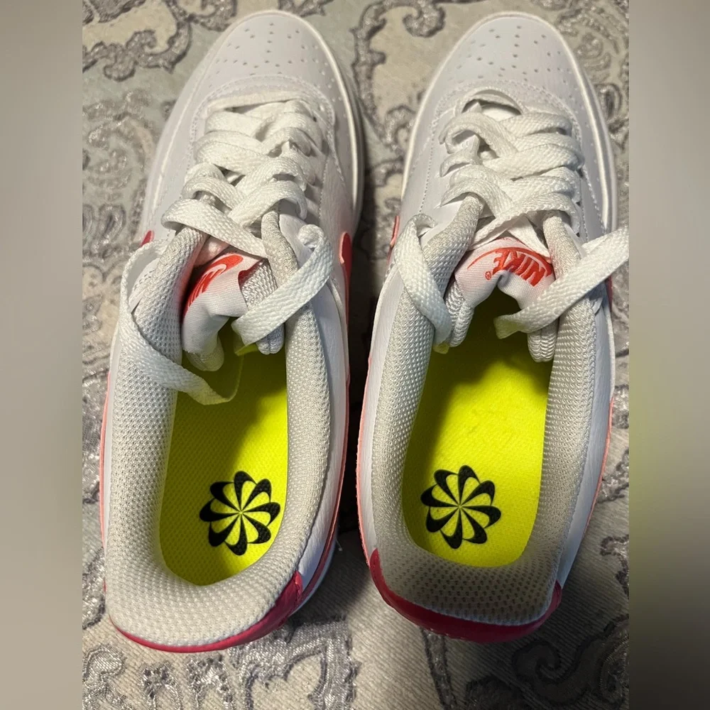 Nike Court Vision Low Top Shoes - Picture 5 of 7